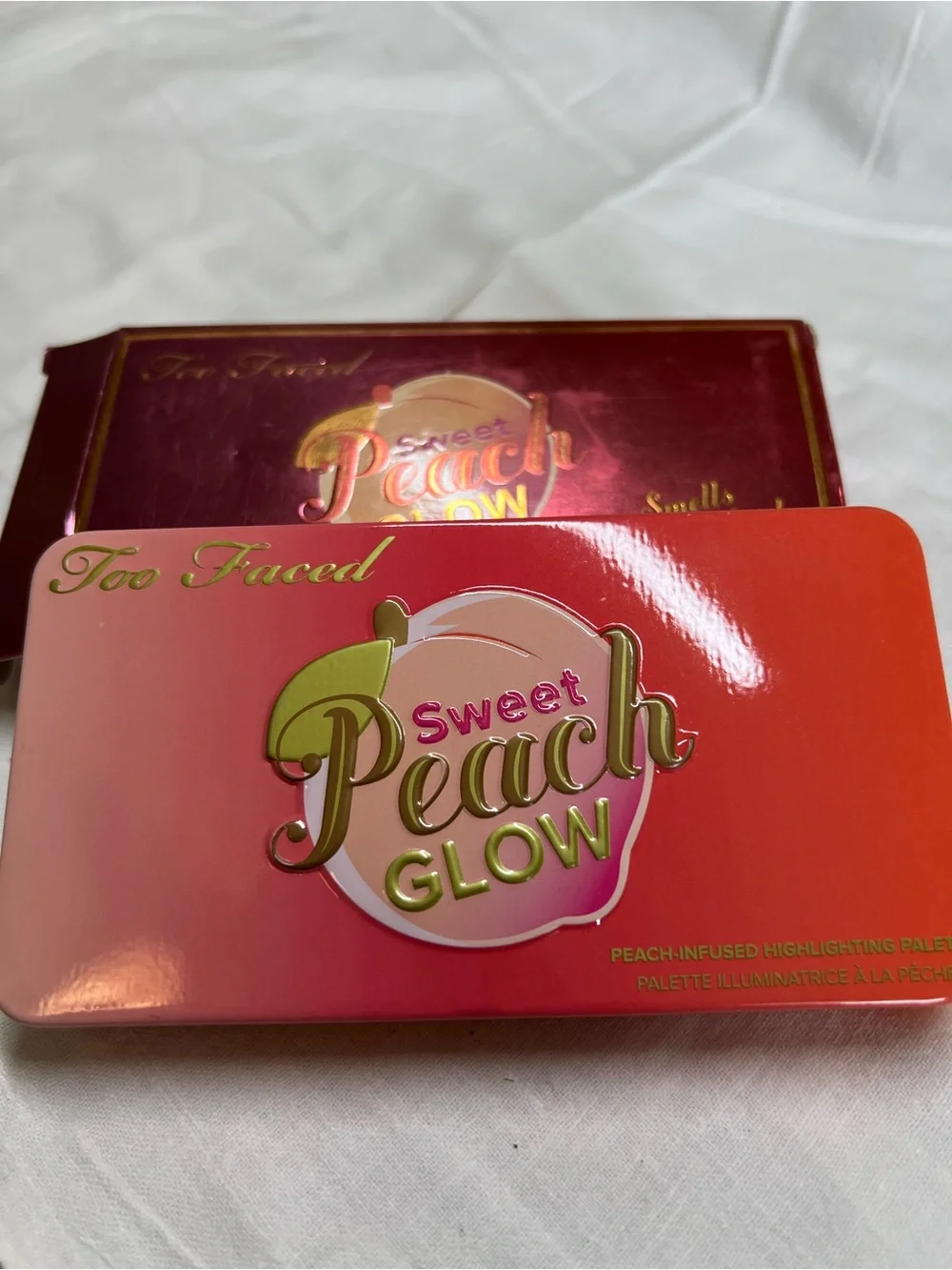 Too Faced Sweet Peach Glow highlight Palette